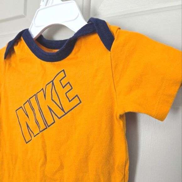 3/$15 NIKE onesie Size 9-12 M - Picture 2 of 4